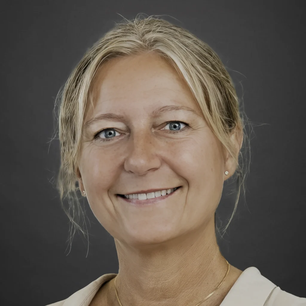 Mia Madsen, Senior Consultant